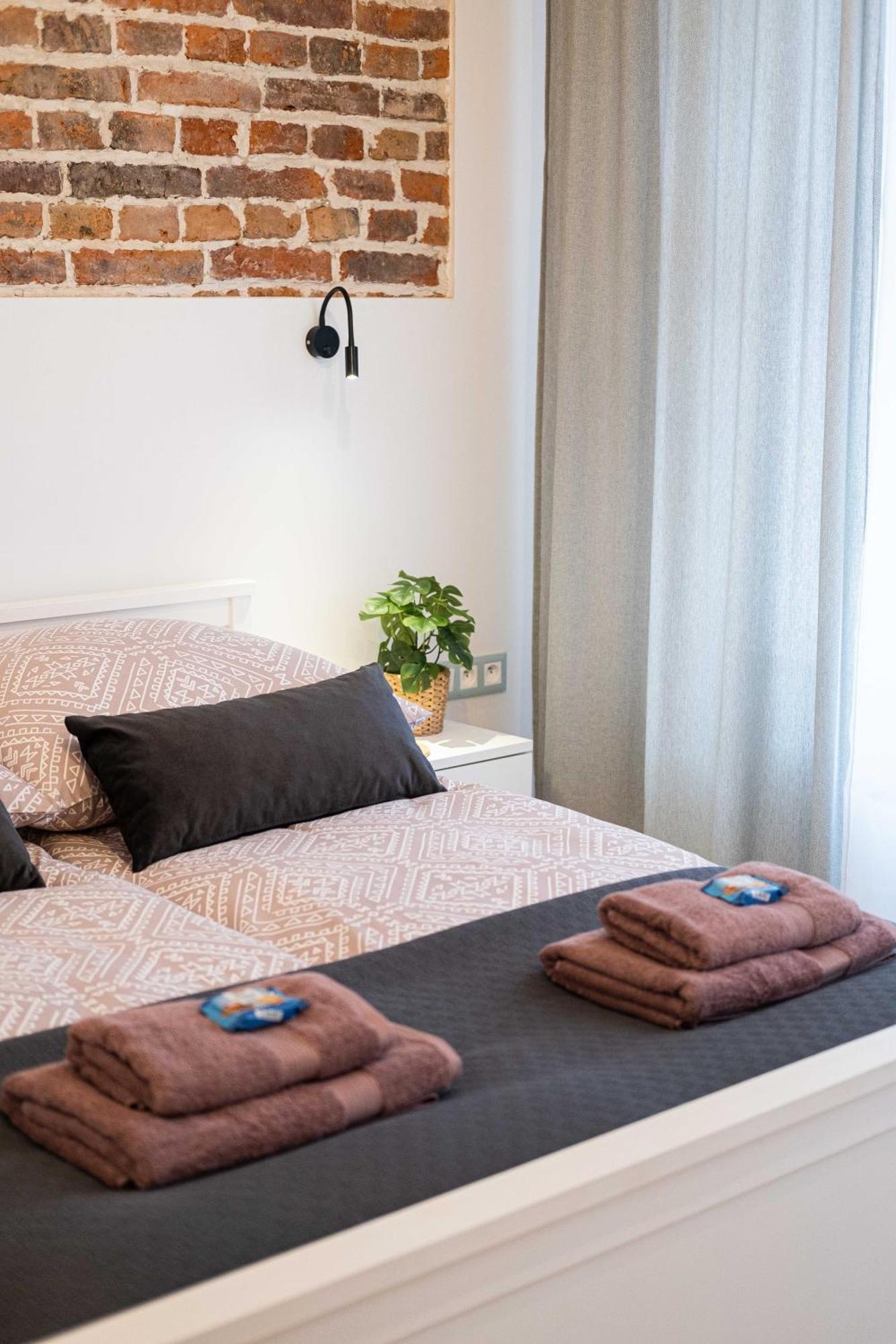 Old Town Zamkowa Vis A Vis Wawelu Apartment คราคูฟ ภายนอก รูปภาพ